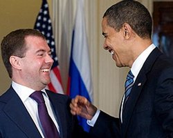Обама отметил эффективность работы тандема Медведев-Путин