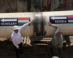 Украина обратится в Еврокомиссию из-за решения Венгрии получать газ по новому маршруту, – МИД