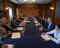 Зеленский призвал украинцев Канады оказать помощь в построении новой Украины