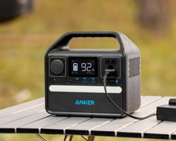 Зарядні станції з хорошими характеристиками за доступною ціною: топ 3 моделі (фото)