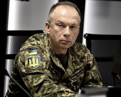 Маневрують для покращення рубежів: Сирський пояснив, чи є оточення ЗСУ в Курській області