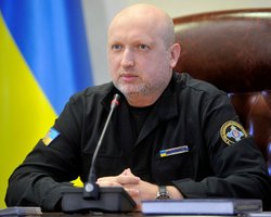 Турчинов: Во время провокаций РФ в Крыму были убиты и ранены мирные жители