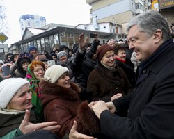 Рабочие поездки Порошенко не являются  агитационными, - Верховный суд