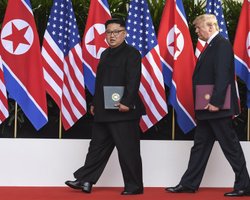 В Ханое Трамп требовал передать США все северокорейское ядерное оружие, – СМИ