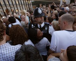 Герцогиня Кембриджская и новорожденный принц готовятся покинуть госпиталь