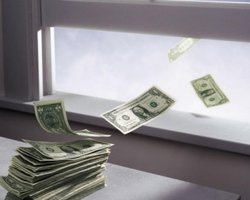 Из России за год утекли $67,5 млрд