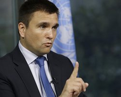 Климкин признал, что в Украине нет закона, запрещающего иметь паспорт другой страны, - Будапешт