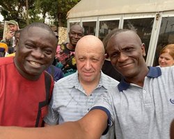 "Одни из последних": появились "африканские" снимки Пригожина, сделанные до авиакатастрофы (фото)