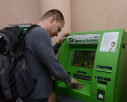 Майже кожен сьомий: в Україні після обстрілу працює лише 3800 банкоматів, — НБУ