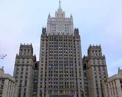 Россия выслала 13 украинских дипломатов