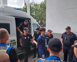 Полиция нашла пистолет во время обысков по делу Фарион, но это не орудие убийства: подробности