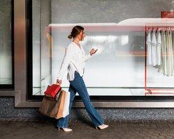 Одежда и обувь подорожают: новые пошлины Трампа обвалили акции Nike, Adidas и Puma