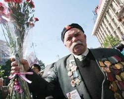 Черновецкий выдаст ветеранам деньги к 9 мая