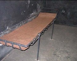 На Гаити ищут сбежавших из тюрем во время землетрясения