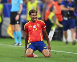 "Один шанс на миллиард": фотограф рассказал, как сделал фото Месси с малышом Ламином Ямалем