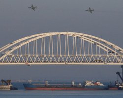 В Конгрессе США призвали Трампа наказать Путина за действия на Азове