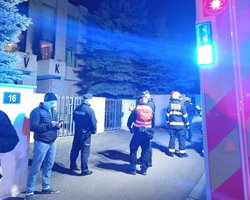 Невідомі закидали "Російський дім" у Празі коктейлями Молотова: росіяни в люті (фото)