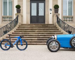 Карбон, алькантара та інноваційна аеродинаміка: представлено найдешевший Bugatti (фото)