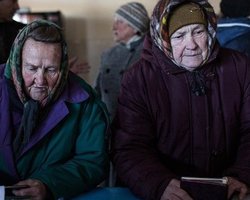 Москва обещает выплачивать пенсии жителям ОРДЛО, получившим российские паспорта