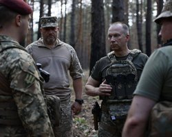 Напряженная обстановка: на Купянском направлении ВС РФ стягивают новые силы, — Сырский (фото)