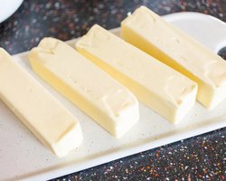 Отказ от польского импорта: грозит ли украинцам дефицит сливочного масла