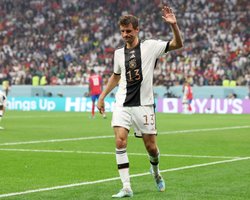 Ельцин едва не похоронил надежды Испании на ЧМ-2022, а Германия едет домой (фото, видео)