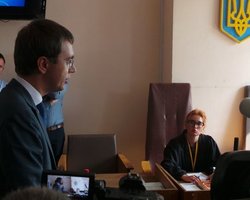 Отобрали паспорта и взяли на поруки: суд вынес решение по Омеляну