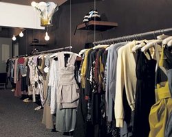 Средняя семья в Украине тратит на одежду 400 грн в месяц, - опрос