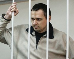 Голодающему Сенцову в тюрьме делают внутривенные инъекции