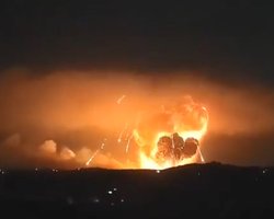 Было 3-балльное землетрясение: Израиль взорвал военные объекты в Тартусе вблизи базы ВС РФ (видео)