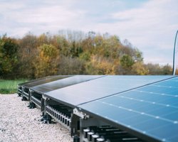 Не лише для електроенергії: у Бельгії запускають незвичайну сонячну електростанцію