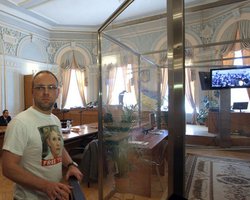 Защита Тимошенко сомневается в объективности судмедэкспертов