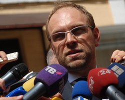 У защиты Тимошенко готово заявление в Генпрокуратуру об экс-советнике Лазаренко - Власенко