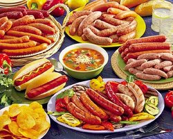 Украинцы тратятся на еду больше всех в Европе