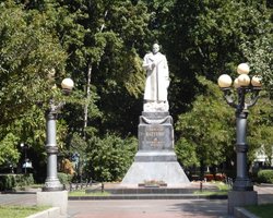 Переносить могилу Ватутина из Киеве можно только с военными почестями, — внук генерала