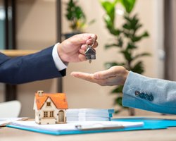 Украинцам упростили реализацию жилищного сертификата "єВідновлення": что изменилось