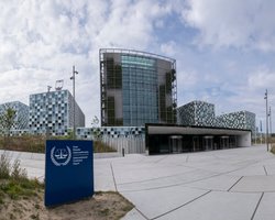 За злочини проти людяності: суд у Гаазі видав ордери на арешт двох командувачів військ РФ (фото)