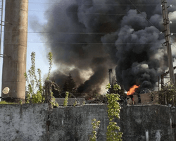 Виробляє електроніку для ЗС РФ : в Брянській області РФ дрони влучили в оборонний комплекс (відео)