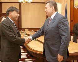 Налог добавленных проблем. Украинский бизнес загоняют в \"ямы\"