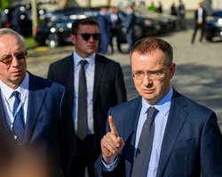 "Какой-то историк": РФ опозорилась в Стамбуле на встрече с Украиной, отправив Мединского, – Рютте