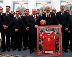 Выбрали Путина, вот и пожинайте плоды,- Кафельников