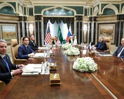 Россия переманивает американцев на переговорах: почему украинцы все меньше верят в мирный процесс