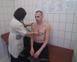 В Польше Сенцову присвоили престижную награду Pro Dignitate Humana