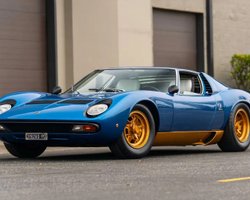 В українських кольорах: унікальну капсулу часу Lamborghini 70-х оцінили в $5 мільйонів (фото)