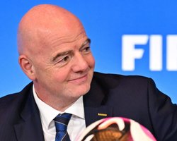 У Путіна просять повернути збірну РФ до футболу: FIFA побоюється масштабного протесту
