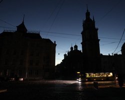 Отключение света в Украине: во Львове готовятся к блэкаутам, энергетики уже составили графики