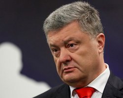 Порошенко вернется в Украину 17 января и потребует встречи с генпрокурором