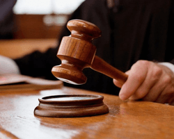 Судьи получают сотни тысяч доплат за диссертации, в которых часто есть плагиат, — СМИ