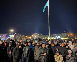 "Хочешь саботаж?": в Казахстане власти предложили протестующим разойтись по домам (видео)