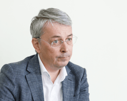 Решение о закрытии "медведчуковских" каналов исключительное, – Ткаченко